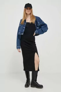Sukienki - Pepe Jeans sukienka jeansowa Nuria kolor czarny midi dopasowana - grafika 1