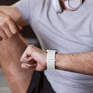 Pasek Alogy Nylon Strap z rzepem do Apple Watch 1/2/3/4/5/6/7/8/SE/Ultra 42/44/45/49mm Biały - Akcesoria do smartwatchy - miniaturka - grafika 2