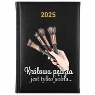 Kalendarze - KALENDARZ 2025 Rok Planer Książkowy CZARNY Królowa Pędzla jest Jedna Wzory - miniaturka - grafika 1