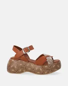 Sandały damskie - Brązowe sandały na platformie z geometrycznym wzorem - Venezia - miniaturka - grafika 1