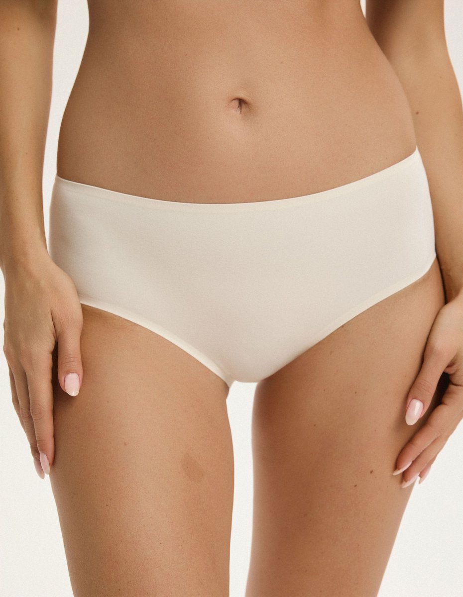 Majtki z wyższym stanem CLEARY Esotiq beżowy XL