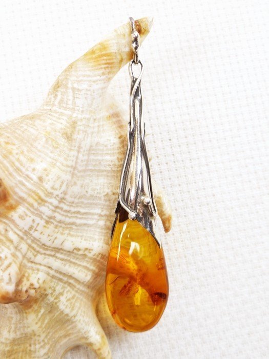 Wisiorek srebrny z bursztynem, handmade 620-337
