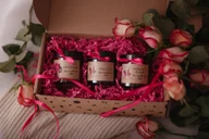 Zestawy kosmetyków damskich - Dzikie Łąki, Zestaw Kosmetyków Do Pielęgnacji Twarzy Z Malinowej Łąki, 3 Szt. - miniaturka - grafika 1