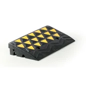 Wyposażenie miejsc publicznych - B2B Partner Klin najazdowy, wysokość 10 cm DH-UP-1M - miniaturka - grafika 1