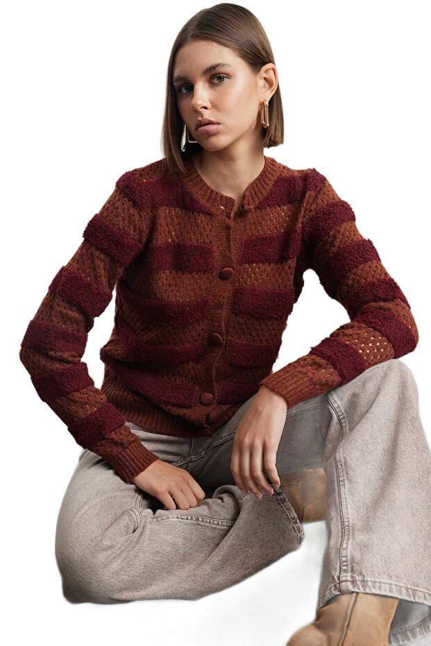 TRENDYOL SWETER DAMSKI ROZPINANY W PASKI Z GUZIKAMI DO BIODER M 5EA*