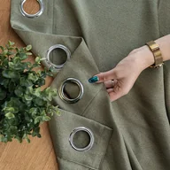 Zasłony - Gotowa zasłona do salonu na przelotkach Jodełka, kolor szarozielony, dostępna w rozmiarze: 140x250 cm - miniaturka - grafika 1