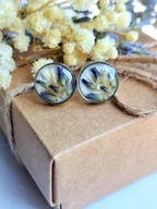 Kolczyki - Kolczyki sztyfty z zatopionymi kwiatami lawendy srebrne - miniaturka - grafika 1