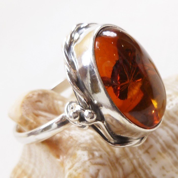 Pierścionek srebrny z bursztynem rozmiar 21, 114-83