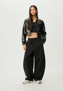 Stradivarius Krótka kurtka ze sztucznej skóry z guzikami Czarny XL - Kurtki damskie - miniaturka - grafika 1