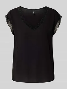 Top bluzkowy o kroju regular fit z obszyciem koronką model ‘JASMINA’ - Koszulki i topy damskie - miniaturka - grafika 1