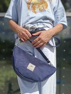 Torebki damskie - Zamszowa torebka Banana Granatowa - miniaturka - grafika 1