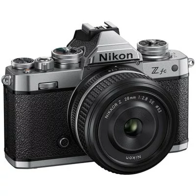 Nikon Z fc body + 28 se