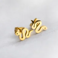 Kolczyki - Kolczyki wkrętki złote wąż ze stali szlachetnej - miniaturka - grafika 1