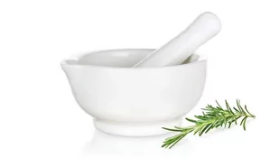 Moździerz ceramiczny z tłuczkiem Bianca Collezione - Pozostałe akcesoria kuchenne - miniaturka - grafika 1