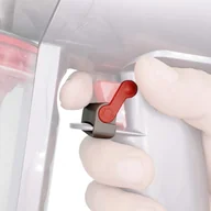 Akcesoria do odkurzaczy - Klips sterujący włączaniem/wyłączaniem do odkurzaczy Dyson Absolute/Motorhead serii V6, V8, V7, V10, V11 i V15, Free Your Fingers, 1 sztuka, szary - miniaturka - grafika 1