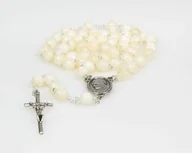 Różańce - Różaniec z płatkiem róży z grobu św. Jana Pawła II - miniaturka - grafika 1