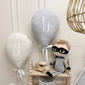 Kołdry i poduszki dla dzieci - Poduszka dla dzieci balon z inicjałem lub imieniem - miniaturka - grafika 1