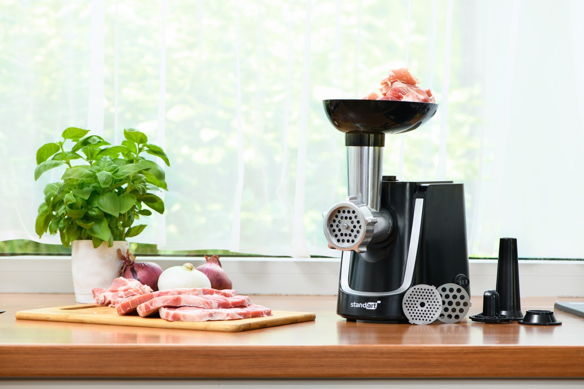 MEAT GRINDER MG1013R STANDART