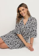 Sukienki - Biało-Granatowa Bawełniana Sukienka w Kwiaty o Rozkloszowanym Kroju Jenaleira - miniaturka - grafika 1