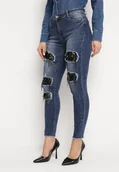 Spodnie damskie - Granatowe Jeansy Skinny z Dziurami Ozdobionymi Cyrkoniami Neeron - miniaturka - grafika 1