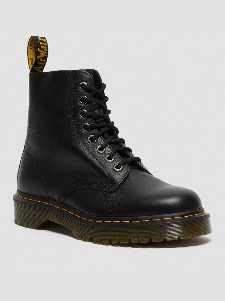 Dr. Martens Skórzane botki w kolorze czarnym
