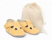 Buty dla dziewczynek - ZETPOL kapcie dziecięce skórzane paputki żółte rzep Lato - miniaturka - grafika 1