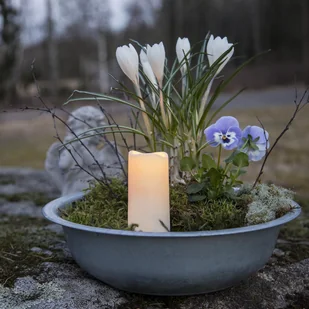 Szwedzka Świeca LED SERENE Biała 10 cm Czujnik Zmierzchu i Timer, 750h Czas Pracy, IP44 Odporna Na Warunki Zewnętrzne, Do Ogrodu i Wnętrz - Świece - miniaturka - grafika 1