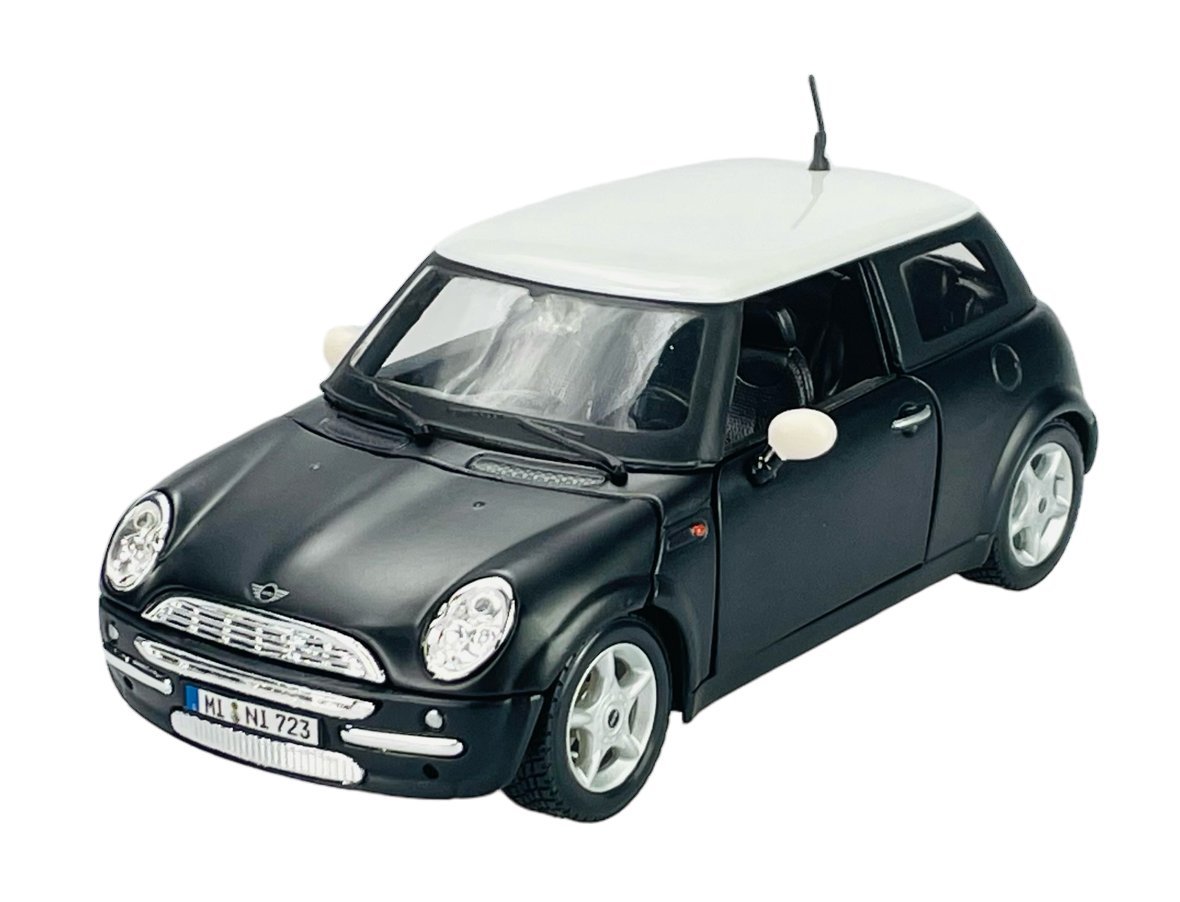 MAISTO MINI COOPER CZARNY MAT 1:24 31219