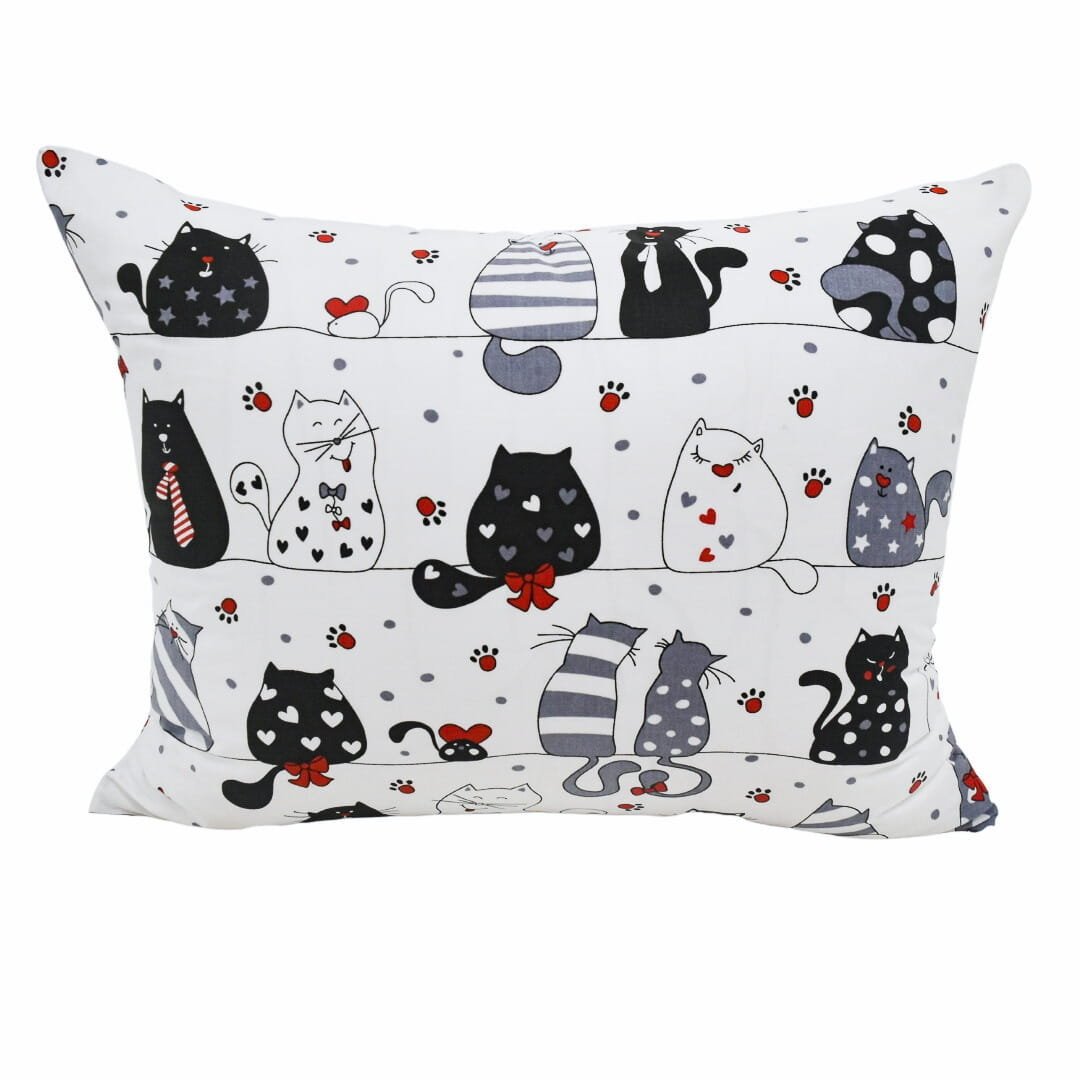 Poszewka Dziecięca 50x60 Bawełniana Szalone Koty Czerwone Na Białym Wysoka Jakość Polski Producent