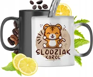 Kubki - Kubek Magiczny Dla Karola Czarny Matowy z Nadrukiem ze Zdjęciem 330ml + Opakowanie na prezent (wzór 02) - miniaturka - grafika 1