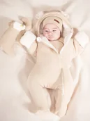 Pajacyki dla niemowląt - Niemowlęcy pajac dresowy z ciepłą luną beżowy Nicol r.62 - miniaturka - grafika 1