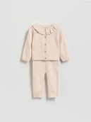 Komplety dla niemowląt - Reserved - Dzianinowy komplet z falbanką - złamana biel - miniaturka - grafika 1