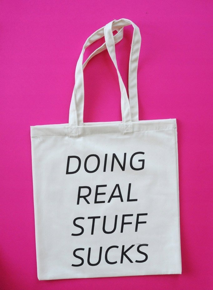 Doing real stuff sucks, torba zakupowa, Sowia Aleja