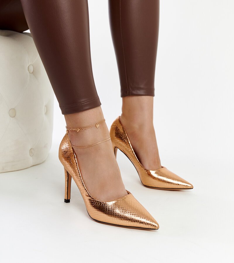 Szampańskie lakierowane szpilki Wines -36