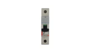 Legrand Wyłącznik nadprądowy S 301 C 32 1P 32 A 6 kA - 403437 - Bezpieczniki elektryczne - miniaturka - grafika 1