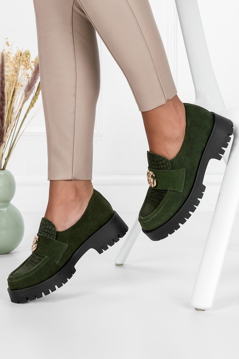 Zielone mokasyny skórzane damskie na niskim słupku ze złotą ozdobą PRODUKT POLSKI Casu 20153-40