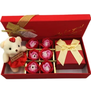 Miś z Kwiatami Mydlanymi – Uroczy Prezent na Urodziny dla Mamy lub Dziewczyny - Sztuczne kwiaty - miniaturka - grafika 1