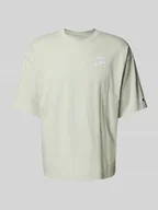 Koszulki męskie - T-shirt o kroju relaxed fit z wyhaftowanym logo - miniaturka - grafika 1