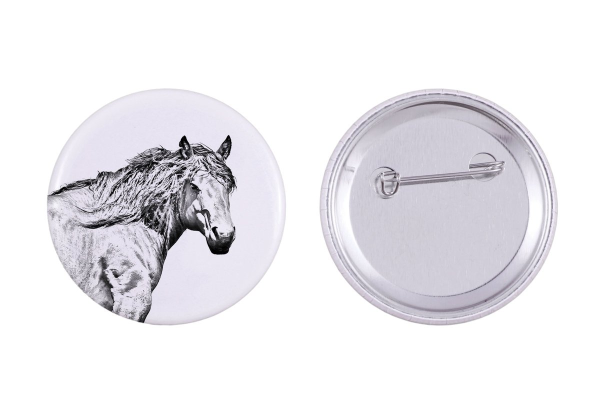 Baskijski koń górski - ozdoba koszuli, przypinka do torby, idealny prezent z możliwościa dodanie swojej grafiki marki Art-Dog