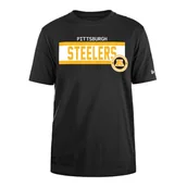 Koszulki męskie - New Era Unisex NFL regularna koszulka z atramentem o wysokiej gęstości nadruk z przodu grafika Pittsburgh Steelers oryginalna koszulka w kolorze drużyny - miniaturka - grafika 1