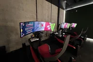 Czasopisma - Symulator wyścigowy – strefa „F1” - Wrocław - miniaturka - grafika 1