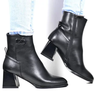 Damskie Botki Na Ozdobnym Obcasie Klocku Potocki 12286 Czarne Licowe - Botki damskie Damskie Botki Na Ozdobnym Obcasie Klocku Potocki 12286 Czarne Licowe - Botki damskie - miniaturka - grafika 1