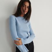 Swetry damskie - Reserved - Sweter z wiskozą - Niebieski - miniaturka - grafika 1