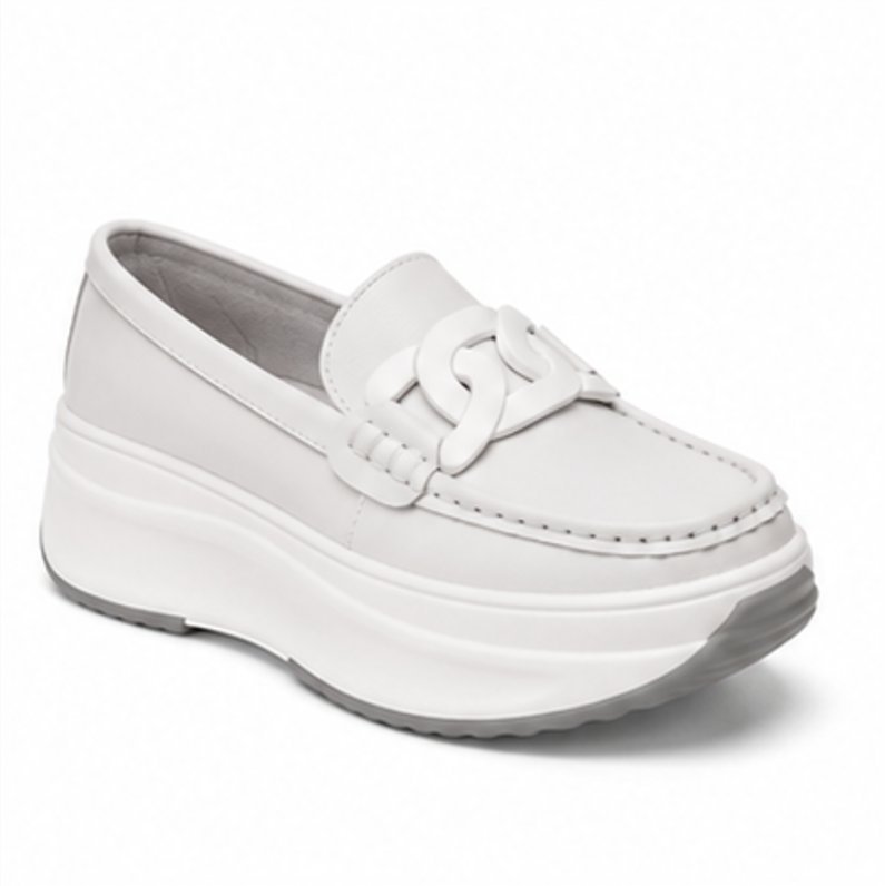 Białe mokasyny damskie na platformie – eleganckie wsuwane loafersy 39