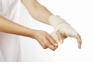 Opaska elastyczna, 15cm x 4m, ElastoBAND FLEX - Apteczki i materiały opatrunkowe - miniaturka - grafika 5