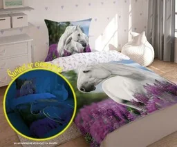 Detexpol Pościel świecąca w ciemności 140x200 Koń konik biały konie w lawendowym polu 2722 C 7044 - Pościel dla dzieci - miniaturka - grafika 1