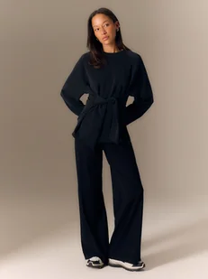 4F Bluza regular z wiązaniem i modalem damska - czarna XS - Bluzy damskie 4F Bluza regular z wiązaniem i modalem damska - czarna XS - Bluzy damskie - miniaturka - grafika 1