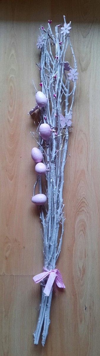 Gałązki 80 LED 80 cm z zawieszkami wielkanocnymi różowymi wada