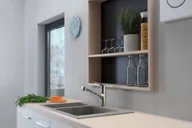 Baterie kuchenne - Hansgrohe Focus M42 Bateria kuchenna z wyciąganą wylewką stal szlachetna 71829800 - miniaturka - grafika 1