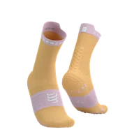 Skarpetki sportowe męskie - COMPRESSPORT Skarpetki do biegania wysokie PRORACING SOCKS V4 RUN HIGH buff orange/roseateblue - miniaturka - grafika 1